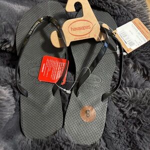 Havaianas woman  Black Flip Flops size 8 NWT